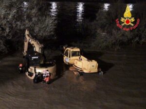 firenze_recupero_lungarno_serristori_macchinari_2016_11_06__5